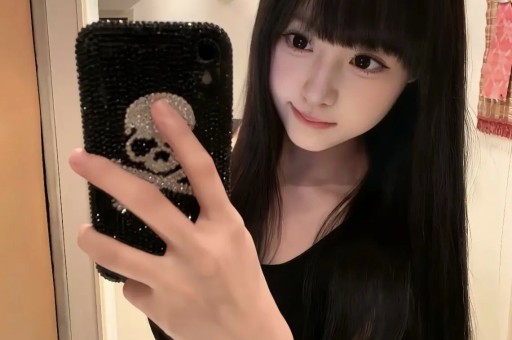 明星八卦大揭秘：鹿晗沉默、关晓彤不回应、周冬雨挽回口碑的背后真相